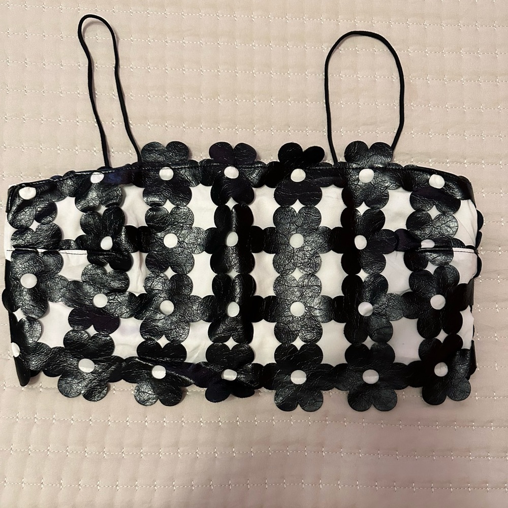 Social Tourist flower crop top